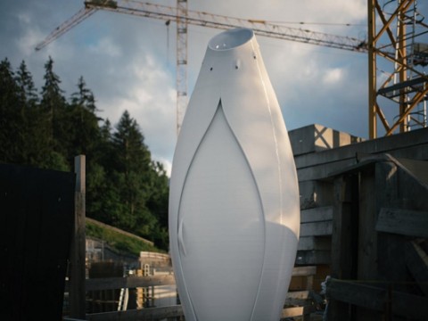 使用废弃塑料在瑞士阿尔卑斯山3D打印的便携式厕所
