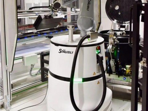史陶比尔HelMo移动机器人系统助力增材制造实现技术突破