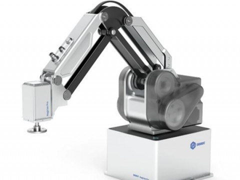 越疆科技开创协作机器人新品类 发布首款桌面级协作机械臂MG400