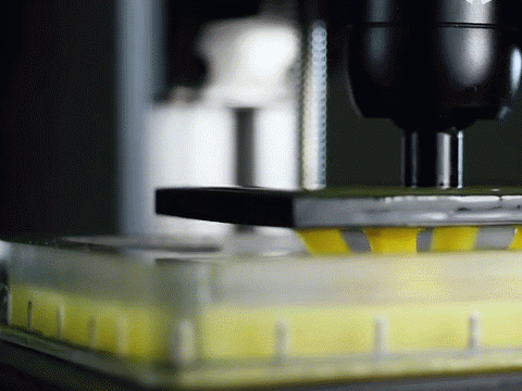新技术：多波长光源，同时3D打印多种光敏树脂材料