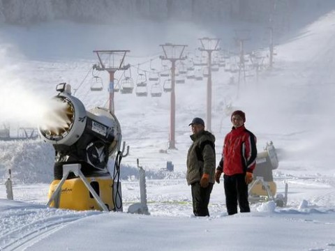 冬奥会离不开的造雪机，中国工厂用5年实现从零到出口