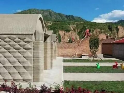 在河北农村，清华教授造了一栋“3D混凝土打印”的房子