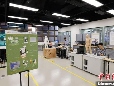 香港理大人工智能机器人实验室正式启用