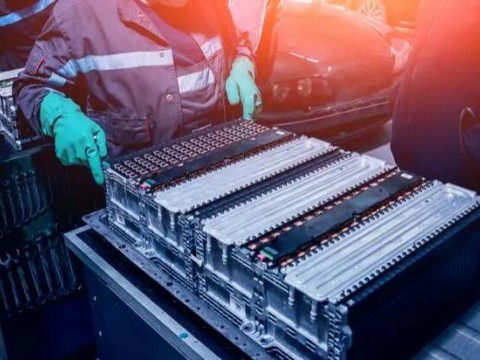 韩媒称中日韩三国控制全球电池市场九成份额，技术竞争日趋激烈