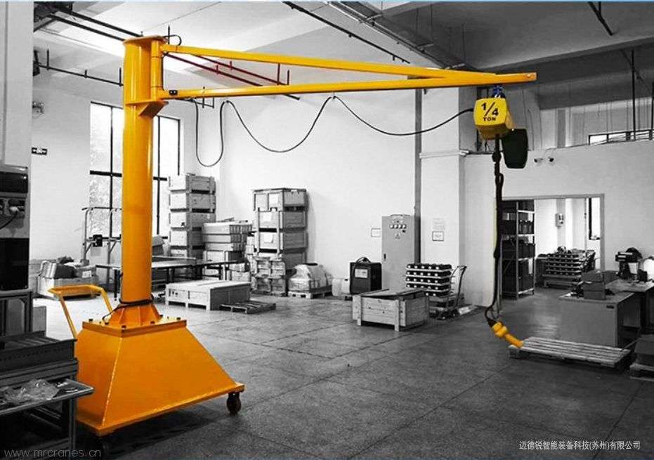 移动式悬臂吊实验室吊装应用图片