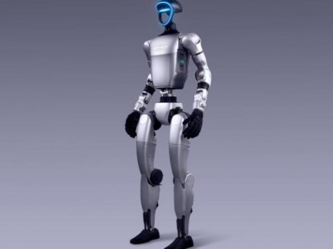 雷军两会提案聚焦“人工智能+”：力推人形机器人标准化与